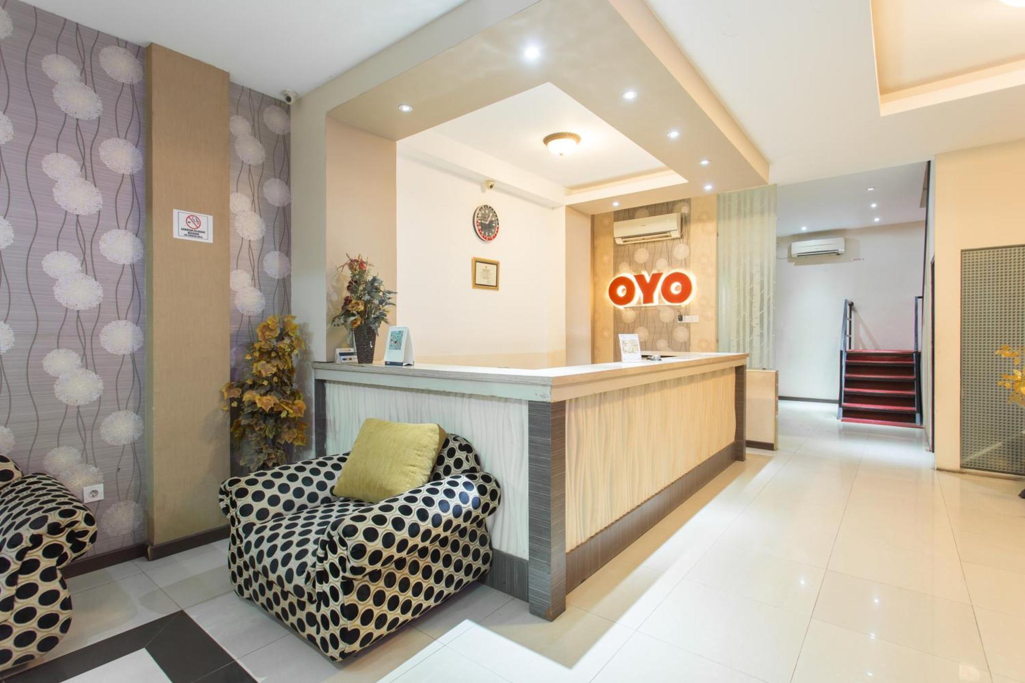 Oyo 663萨哈提酒店 巴厘巴板 外观 照片